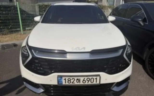 수원중고차사고팔기 스포티지 5세대 (NQ5) 1.6 가솔린 2WD 매물 사진 2 - 2022/01 41,082km